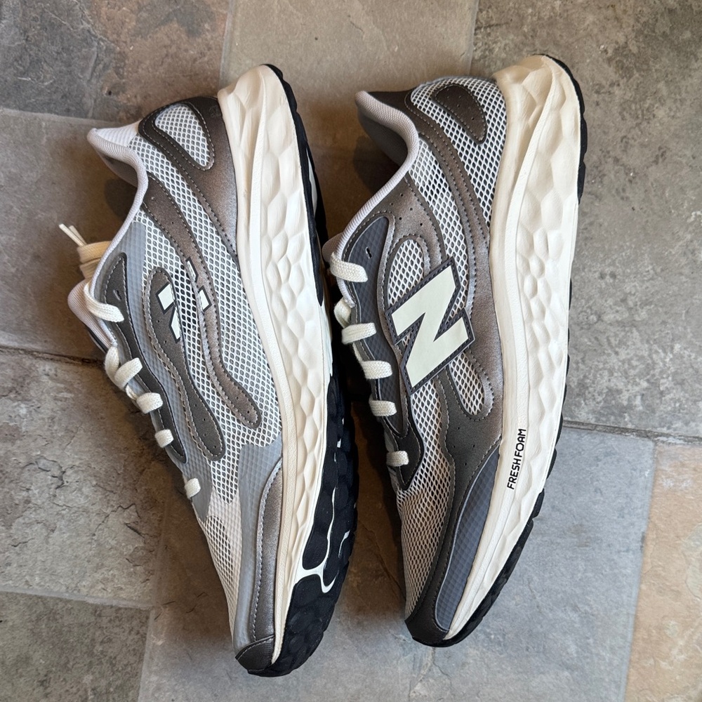 New balance fresh Gray and White Mesh Running Sneakers - Picture 4 of 10